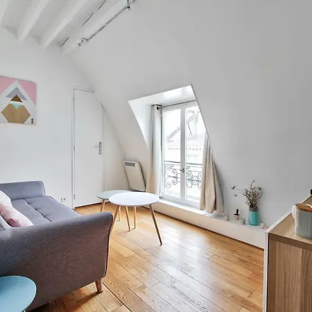 Apartment 11 Rue Portefoin Paris